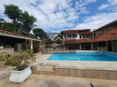 Casa com 6 Quartos à venda, 709m² no Itaipu, Niterói