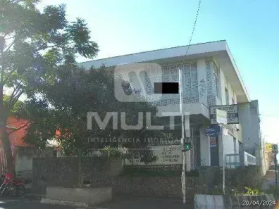 Casa com 1 Quarto para alugar, 401m² no Centro, Uberlândia