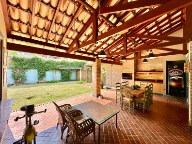 Casa de Condomínio com 4 Quartos à venda, 489m² no Jardim Indaiá, Embu das Artes