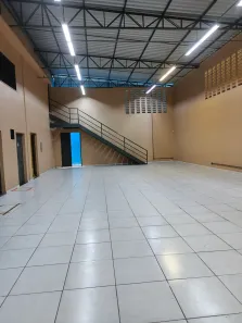 Prédio Comercial com 5 Quartos para alugar, 475m² no Armando Mendes, Manaus