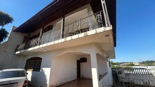 Casa com 3 Quartos à venda, 332m² no Tulipas, Jundiaí