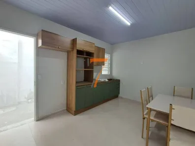 Casa com 1 Quarto para alugar, 40m² no Estreito, Florianópolis