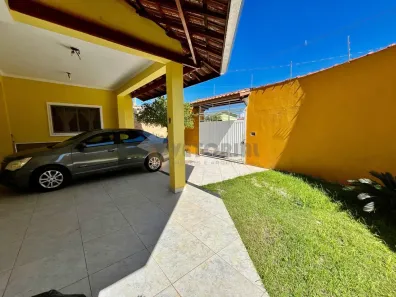 Sobrado com 3 Quartos para alugar, 185m² no Martim de Sá, Caraguatatuba