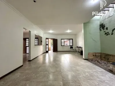 Casa com 4 Quartos para alugar, 250m² no Cidade dos Funcionários, Fortaleza
