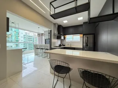 Apartamento com 3 Quartos à venda, 131m² no Meia Praia, Itapema