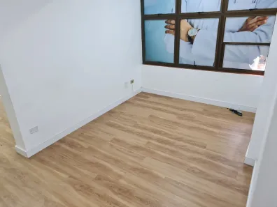 Sala Comercial para alugar, 32m² no Pitangueiras, Guarujá