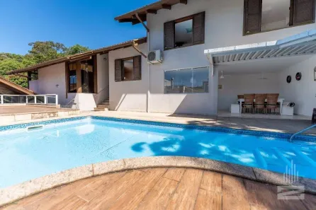 Casa com 4 Quartos à venda, 240m² no Água Verde, Blumenau