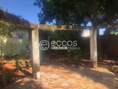Fazenda/Sítio com 3 Quartos à venda, 250m² no Mansões Aeroporto, Uberlândia