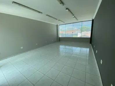 Ponto Comercial para alugar, 34m² no Vila Rezende, Piracicaba