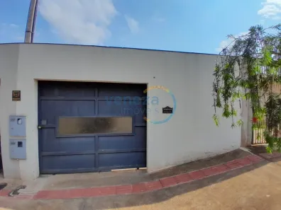 Casa com 2 Quartos à venda, 61m² no Califórnia, Londrina