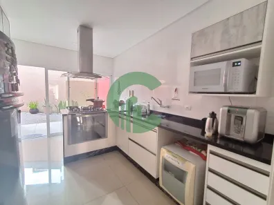 Sobrado com 4 Quartos à venda, 308m² no Vila Assunção, Santo André