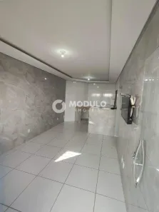 Casa com 2 Quartos à venda, 77m² no Santa Mônica, Uberlândia