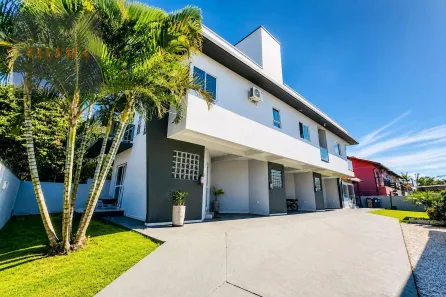 Sobrado com 6 Quartos à venda, 350m² no Campeche, Florianópolis