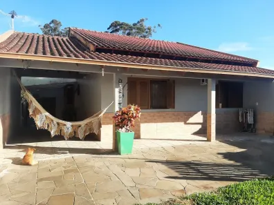 Casa com 3 Quartos à venda, 194m² no Restinga, Porto Alegre