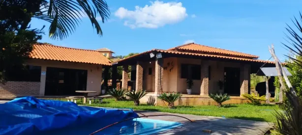 Fazenda/Sítio com 3 Quartos à venda, 1800m² no , Cláudio