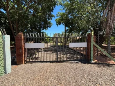 Fazenda/Sítio com 3 Quartos à venda, 537m² no Jardim Zavanella, Araraquara