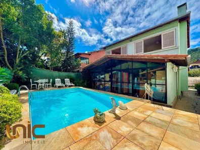 Casa com 3 Quartos à venda, 220m² no Jardim Cascata, Teresópolis