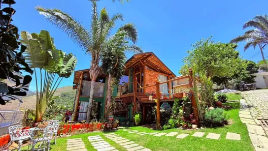 Casa de Condomínio com 3 Quartos à venda, 352m² no Vargem Grande, Teresópolis