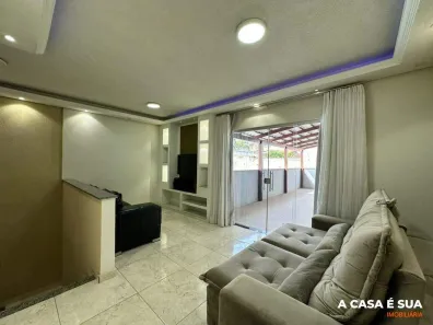 Casa com 4 Quartos para alugar, 180m² no Vila Barroquinha, Contagem