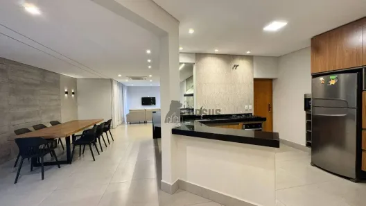 Casa de Condomínio com 3 Quartos à venda, 300m² no Piracangaguá, Taubaté