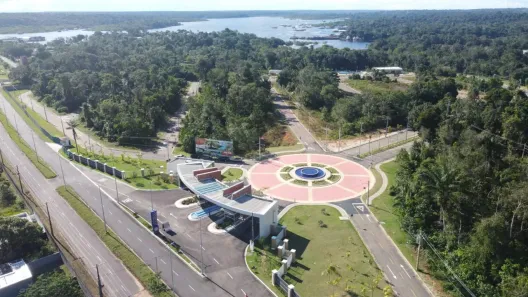 Lote/Terreno à venda, 250m² no Ponta Negra, Manaus