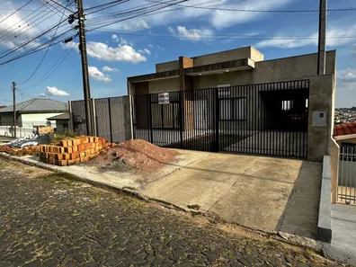Casa com 3 Quartos à venda, 180m² no Chapada, Ponta Grossa
