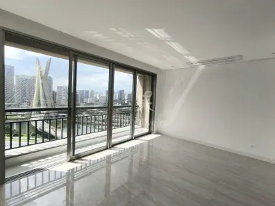 Apartamento com 3 Quartos para alugar, 186m² no Real Parque, São Paulo