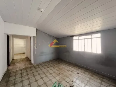 Casa com 4 Quartos para alugar, 140m² no São João de Deus, Divinópolis