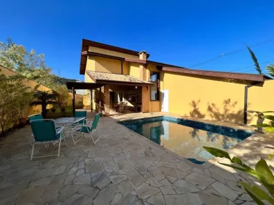 Casa de Condomínio com 3 Quartos à venda, 220m² no Fazenda Palao (Alpes de Guararema), Guararema