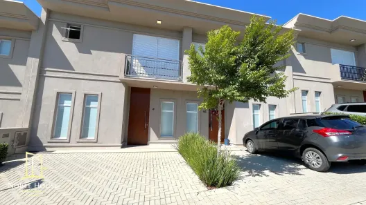 Casa de Condomínio com 3 Quartos para alugar, 134m² no Chácaras Silvania, Valinhos