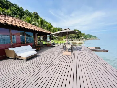 Casa com 4 Quartos para alugar, 250m² no Ponta Leste, Angra dos Reis