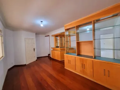Sobrado com 3 Quartos à venda, 190m² no Vila Dalva, São Paulo