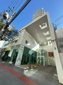 Apartamento com 2 Quartos para alugar, 73m² no Zona 01, Maringá