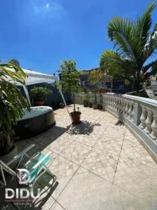 Sobrado com 4 Quartos à venda, 215m² no Jardim Las Vegas, Santo André