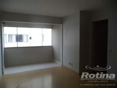 Apartamento com 3 Quartos para alugar, 75m² no Martins, Uberlândia