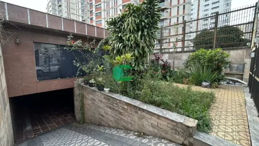 Casa com 3 Quartos para alugar, 396m² no Vila Bastos, Santo André