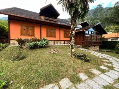 Casa com 5 Quartos para alugar, 245m² no Parque do Ingá, Teresópolis