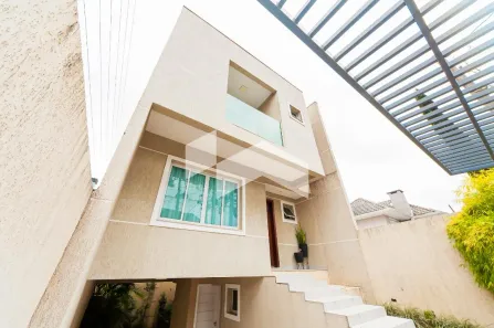 Casa com 3 Quartos para alugar, 154m² no Barreirinha, Curitiba