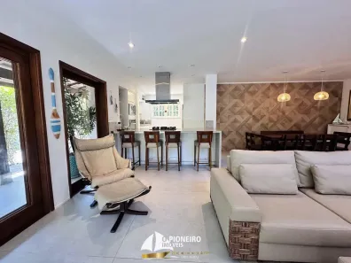 Casa de Condomínio com 3 Quartos à venda, 212m² no Maresias, São Sebastião