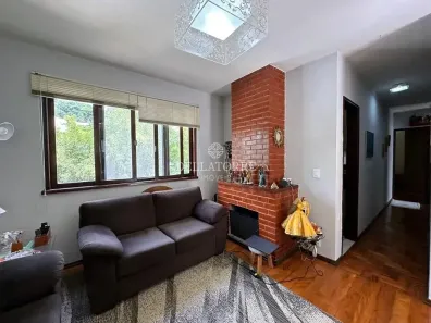 Casa com 3 Quartos à venda, 179m² no Carlos Guinle, Teresópolis