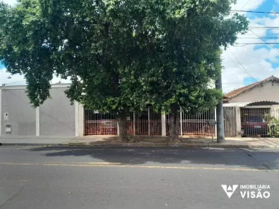 Casa com 4 Quartos à venda, 196m² no Boa Vista, Uberaba