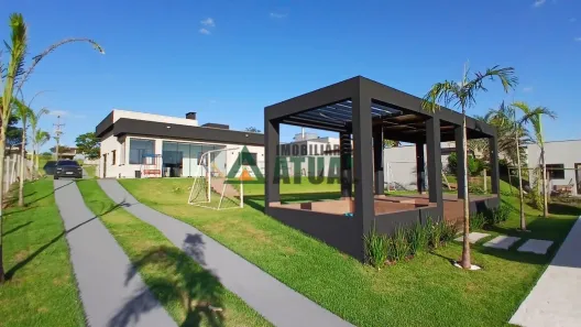 Casa de Condomínio com 3 Quartos à venda, 280m² no Portuguesa, Londrina