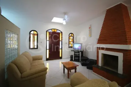 Casa com 3 Quartos à venda, 146m² no Parque Balneario Oasis, Peruíbe