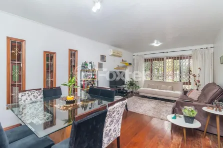 Casa com 4 Quartos à venda, 269m² no Jardim Itu, Porto Alegre