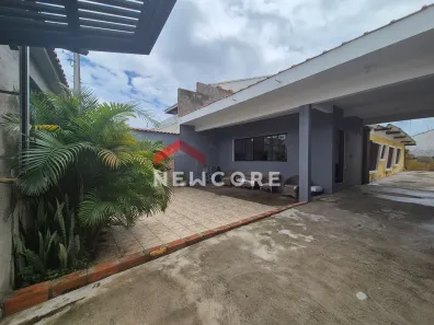 Casa com 3 Quartos à venda, 174m² no Balneário Stella Maris, Peruíbe