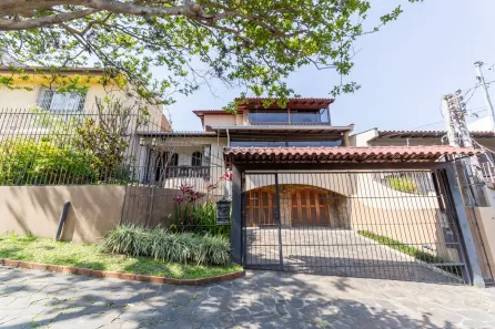 Casa com 3 Quartos à venda, 233m² no Nonoai, Porto Alegre
