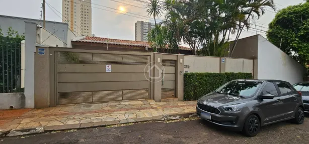 Sobrado com 5 Quartos à venda, 415m² no Jardim dos Estados, Campo Grande