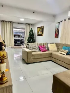 Casa com 5 Quartos à venda, 250m² no Setor Garavelo, Aparecida de Goiânia