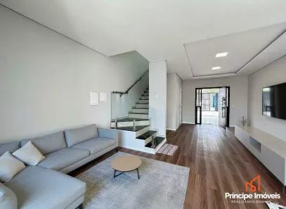 Casa com 3 Quartos para alugar, 127m² no Bom Retiro, Joinville