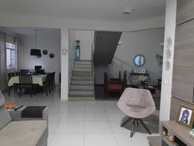 Casa com 3 Quartos à venda, 297m² no Morada da Colina, Uberlândia